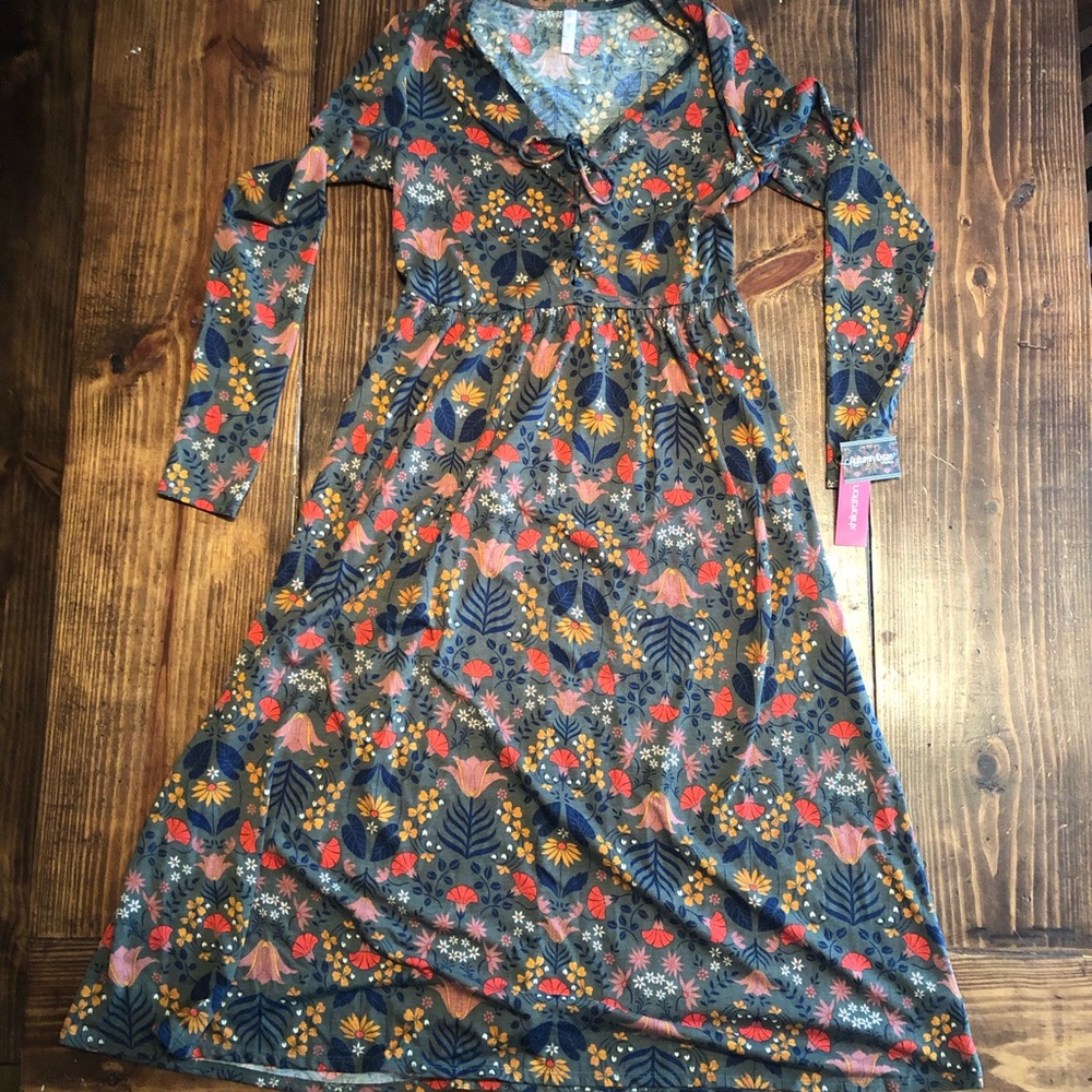 Xhiliration lace up long-sleeved dress NWT